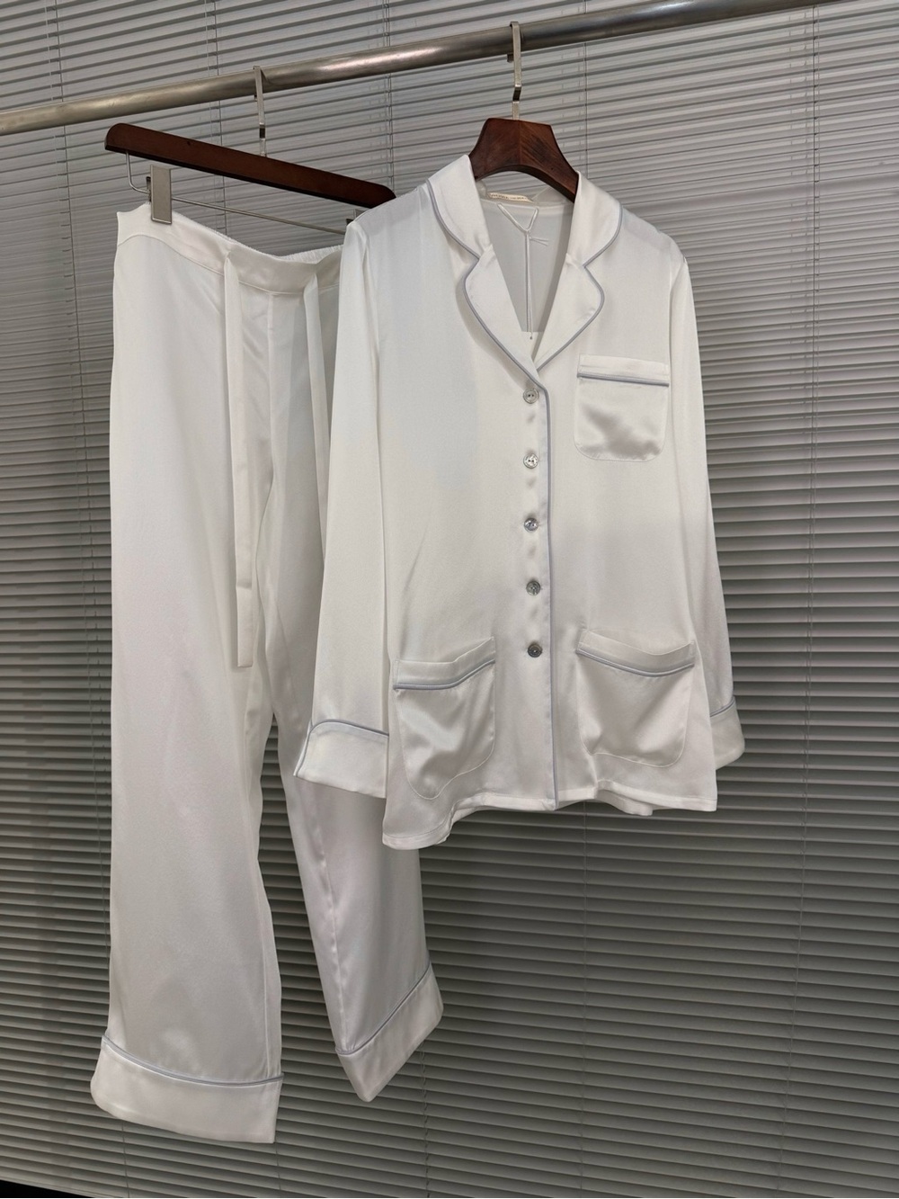 NWOT Olivia von Halle Women's Satin Silk Pajama Set in White, Size S